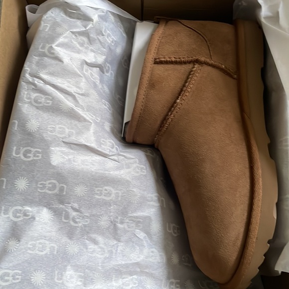 Ugg ultra mini low size 4y Chestnut - Picture 6 of 6